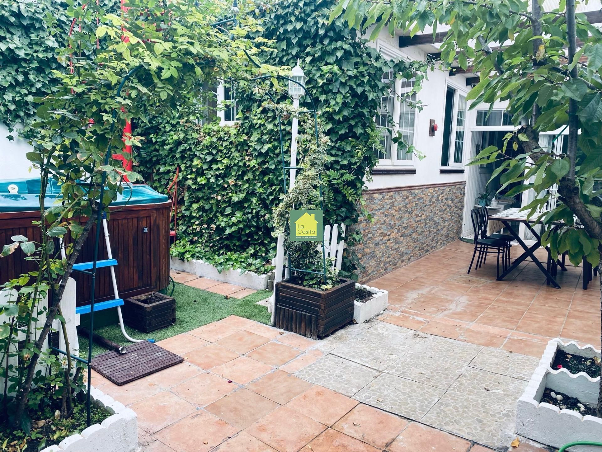 Jardí de Casa o xalet en venda en  Albacete Capital amb Aire condicionat, Calefacció i Terrassa