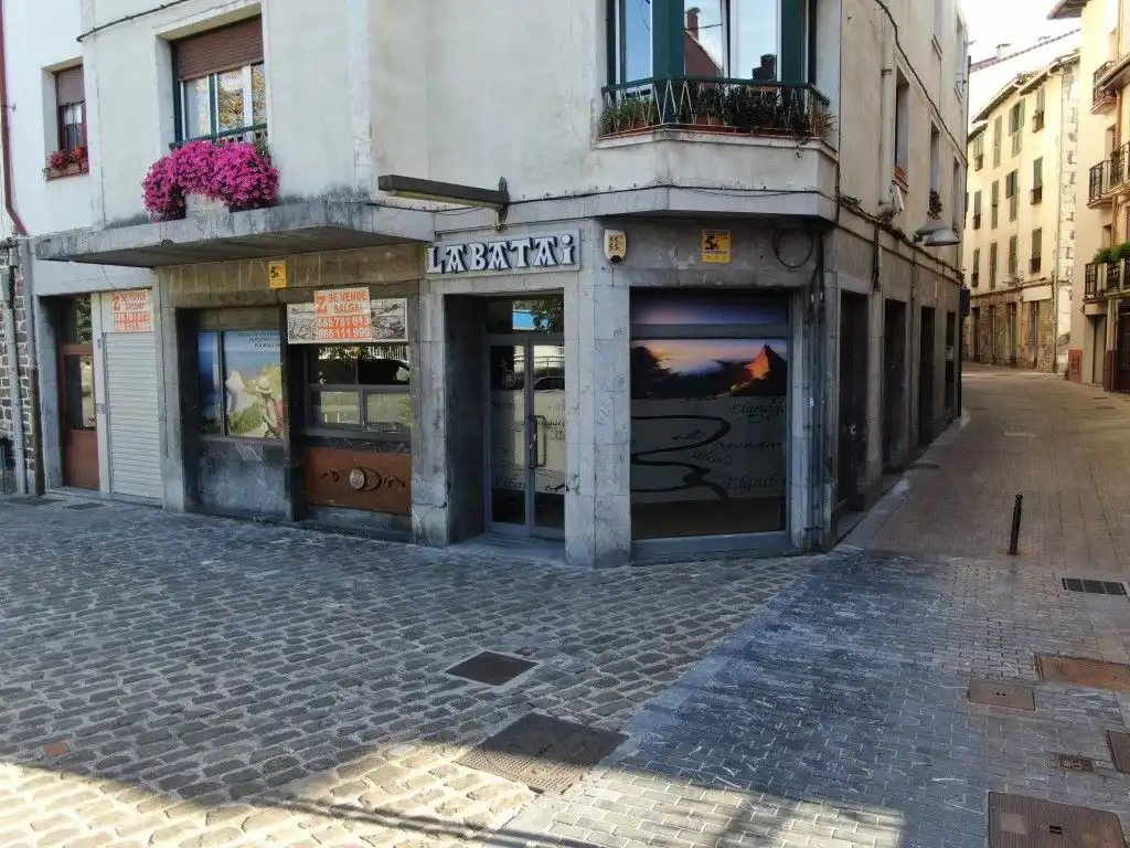 Local en venta en Deba