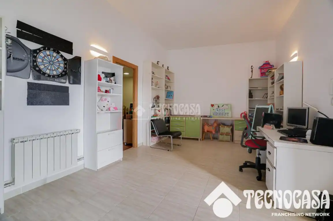 Casa adosada en venta en Sant Vicenç Dels Horts con Aire acondicionado y Calefacción