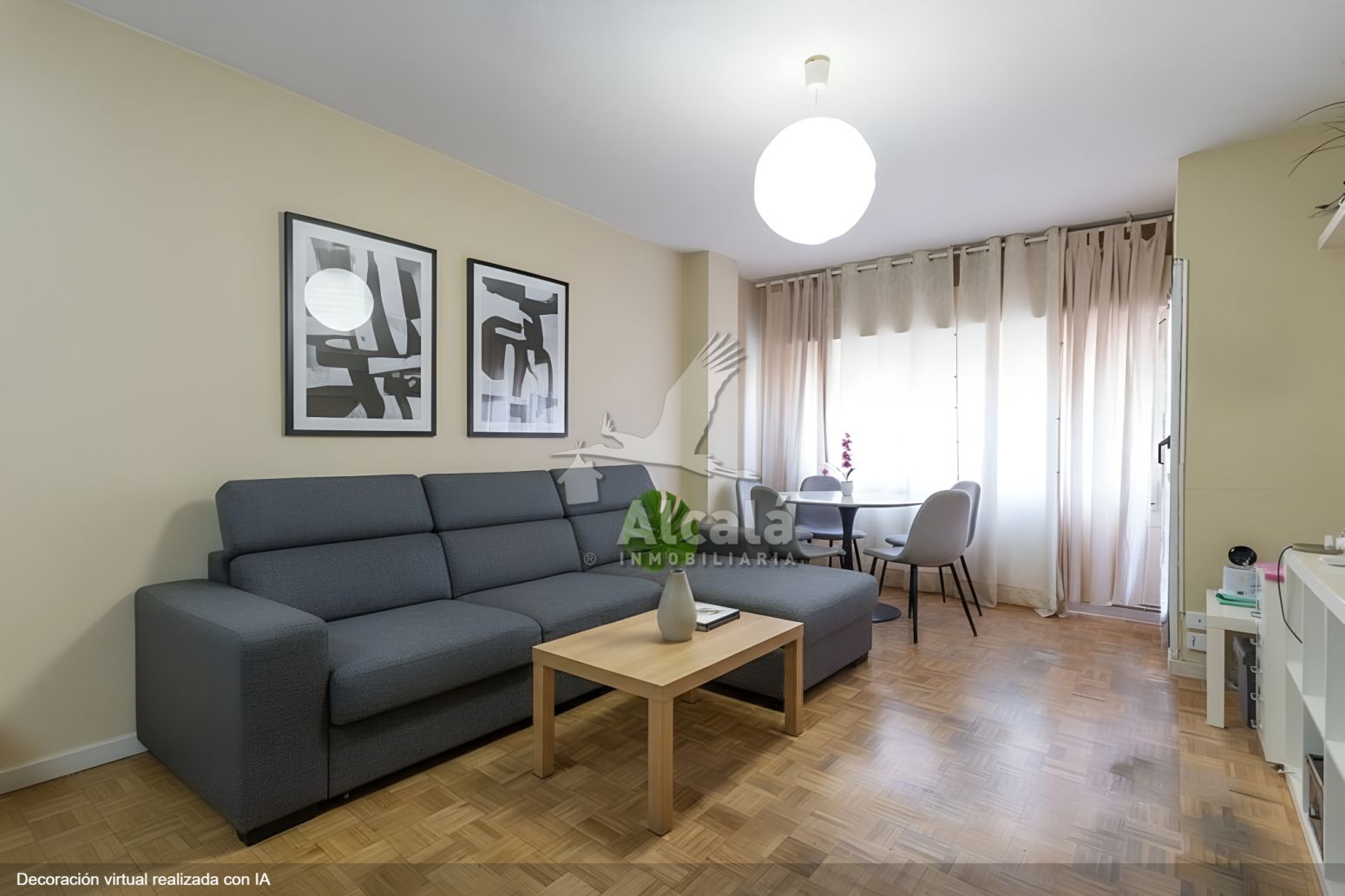 Sala d'estar de Pis en venda en Alcalá de Henares amb Calefacció, Parquet i Terrassa