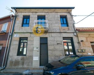 Vista exterior de Casa o xalet en venda en Vigo  amb Balcó