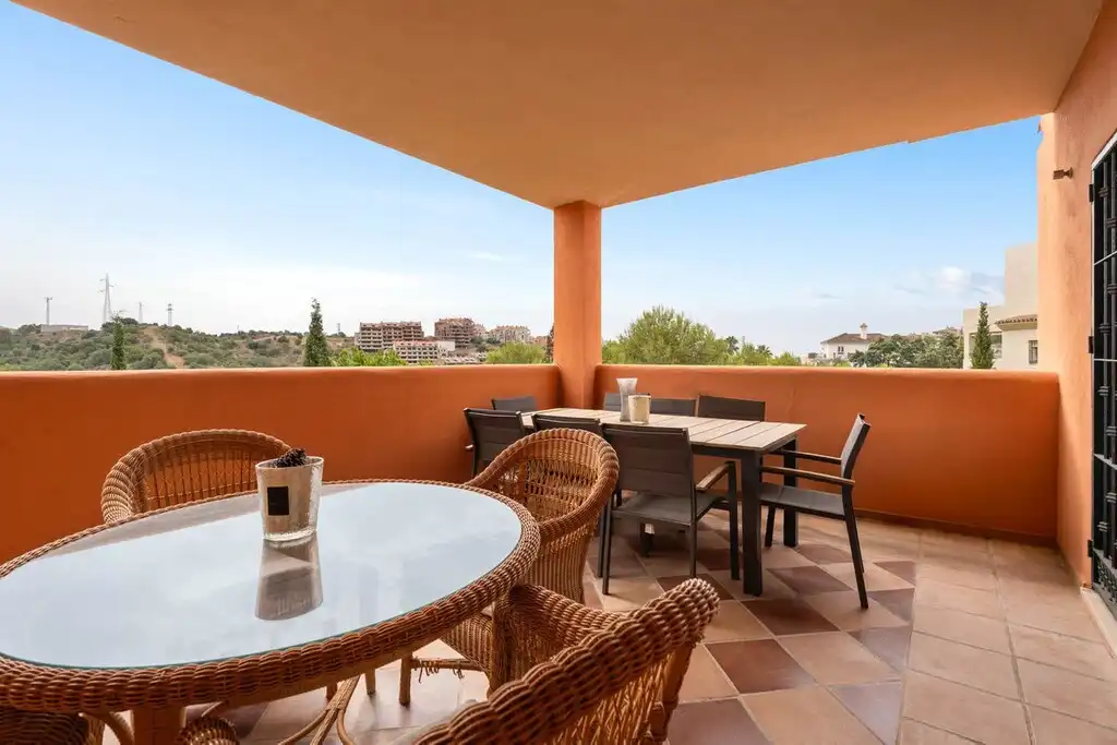 Bajo con piscina en venta en Elviria - Cabopino, imagen 2
