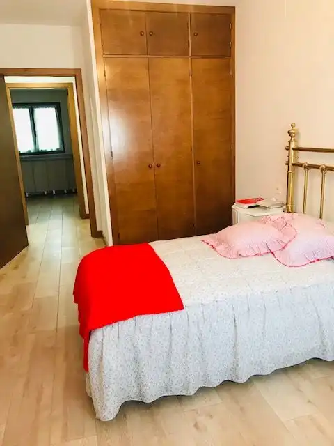 Dormitori de Casa o xalet en venda en Cuéllar amb Calefacció, Jardí privat i Terrassa