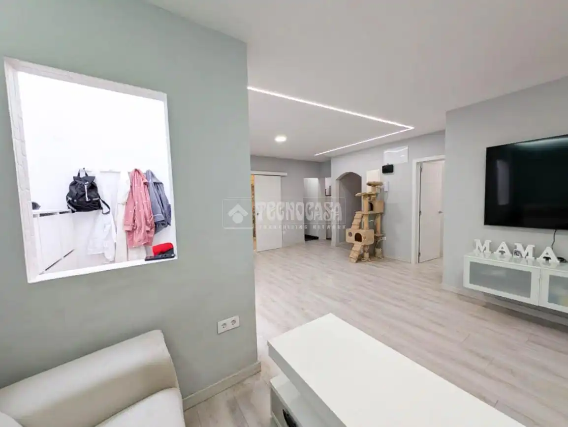Casa adosada en venta en Telde con Terraza y Balcón