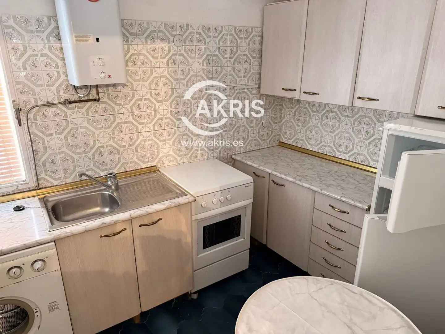Kitchen of Houses for sale in San Pablo de los Montes