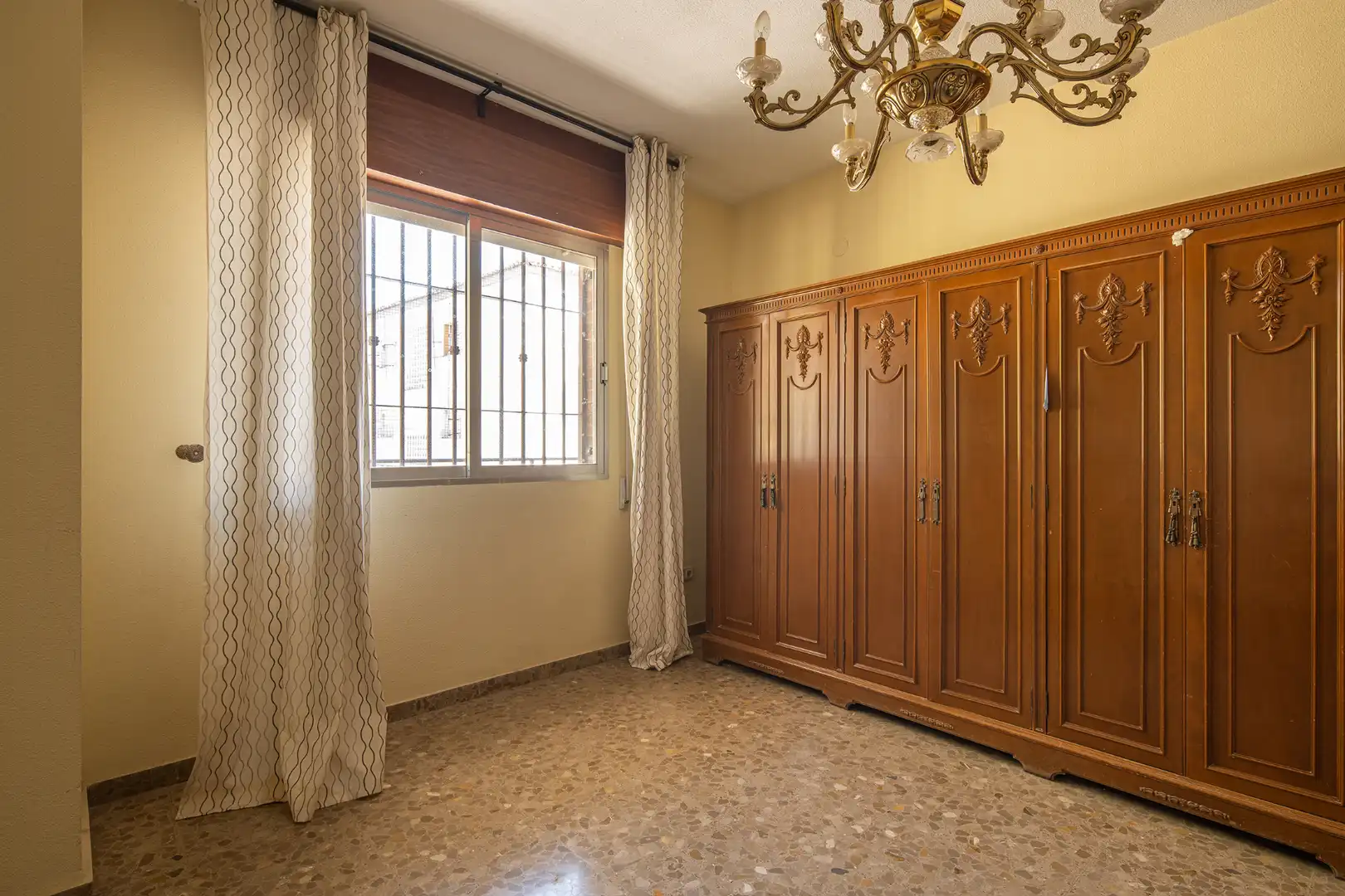 Schlafzimmer von Einfamilien-Reihenhaus zum Verkauf in Granada mit Klimaanlage, Privatgarten und Terrasse