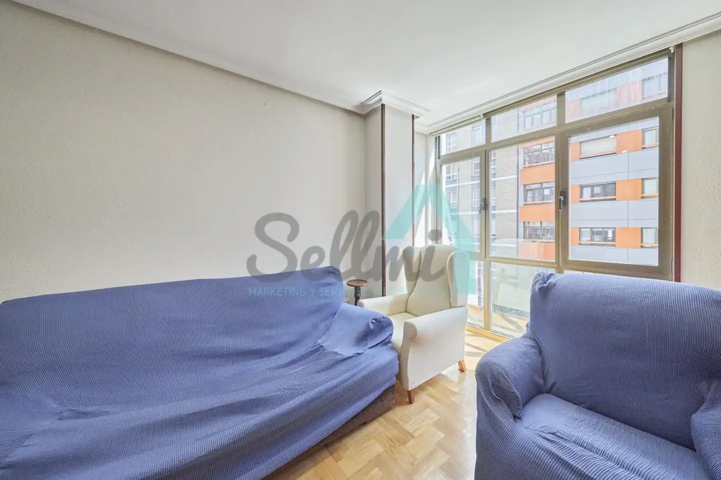 Flat for rent in Félix Aramburu, Auditorio - Seminario - Parque de Invierno