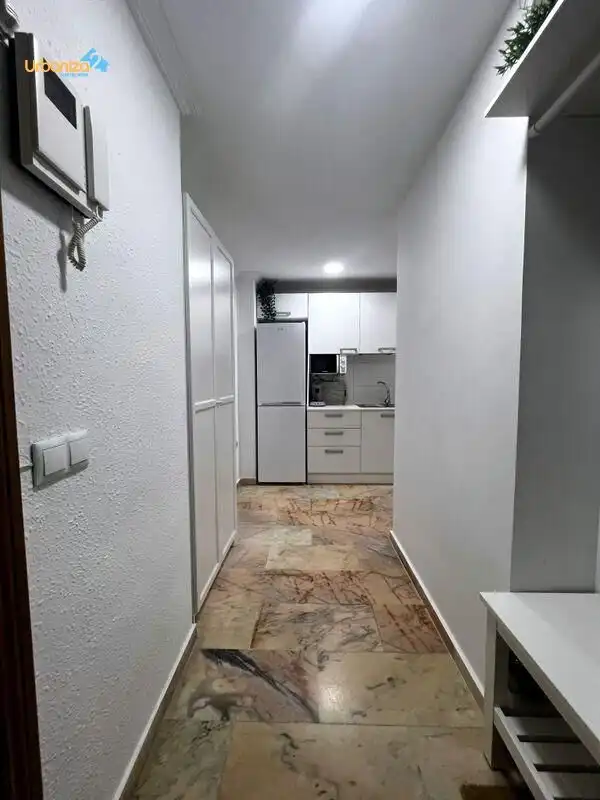 Oficina amb ascensor en venda a Avenida  Sinforiano Madroñero, imagen 8
