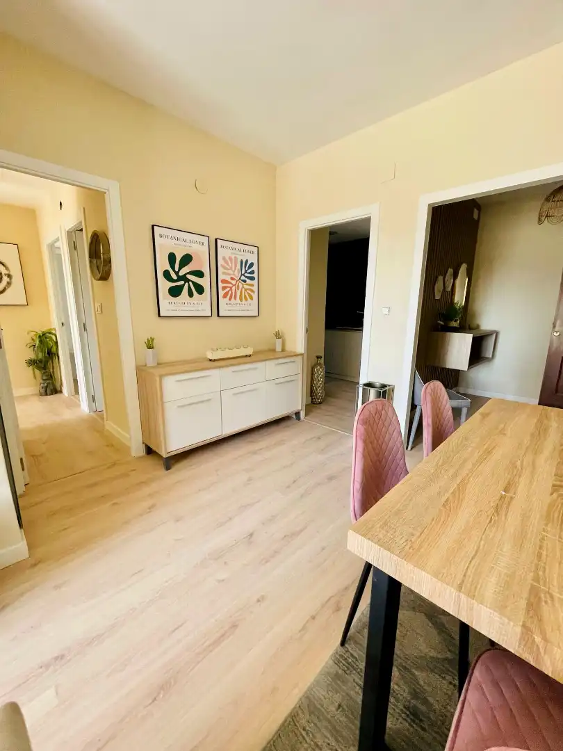 Dining room of Flat for rent in Granada  with Air Conditioner, Heating and Parquet flooring