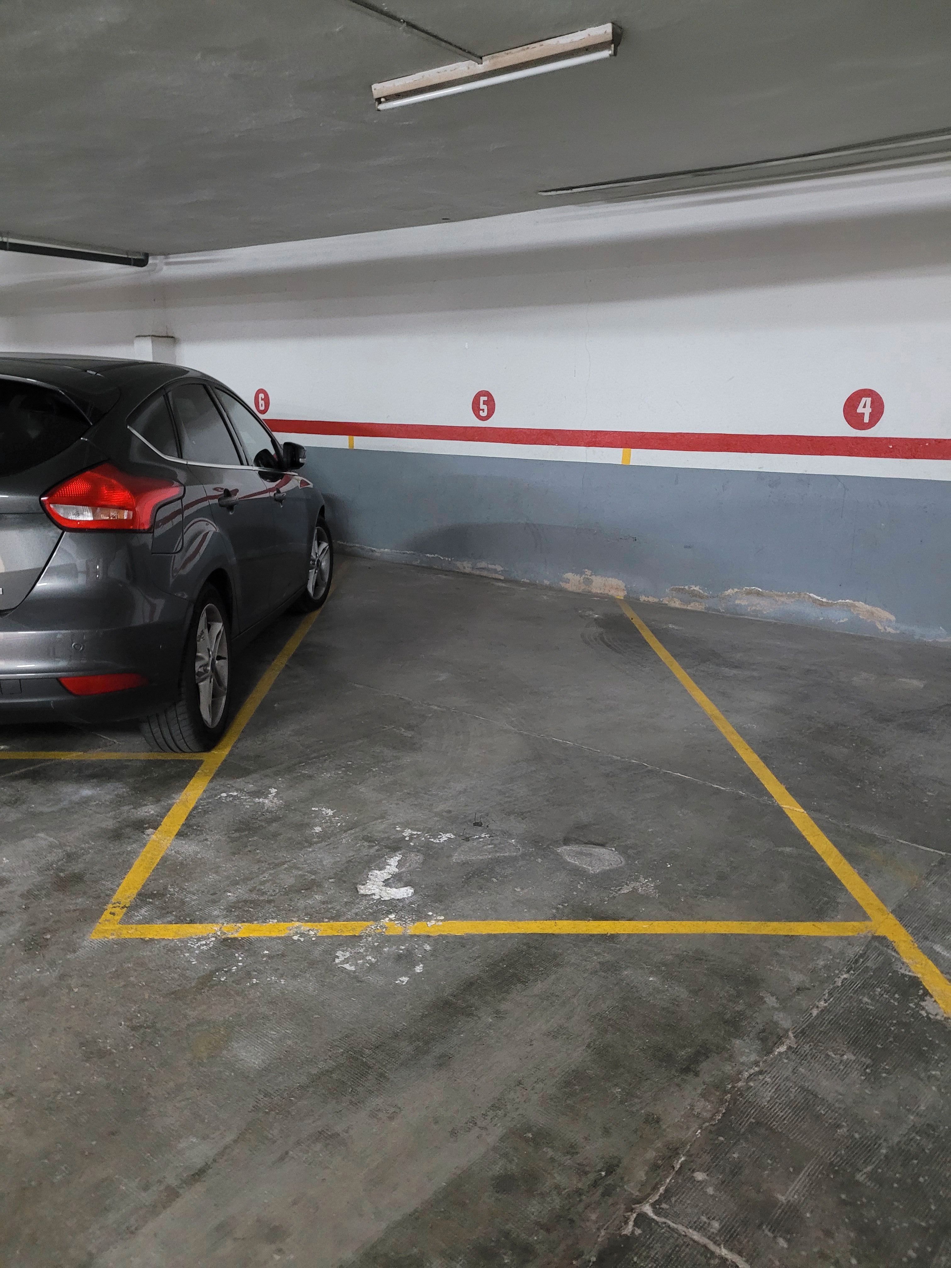 Aparcament de Garatge en venda en Badalona