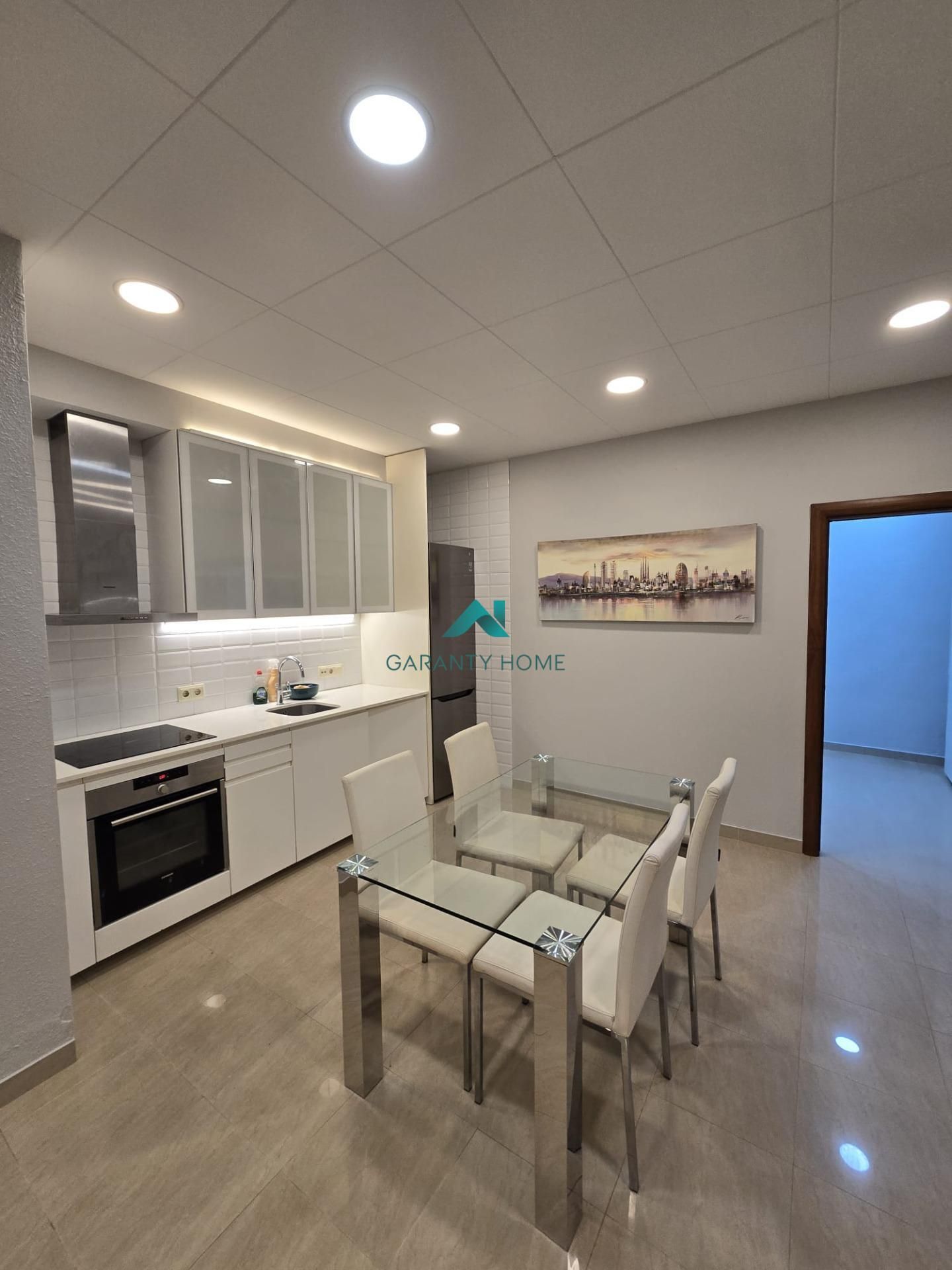 Cuina de Loft de lloguer en Vilassar de Mar amb Aire condicionat i Moblat