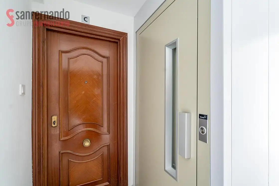 Piso en venta en Calle de la Universidad, Los Castros