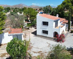 Vista exterior de Casa o xalet en venda en San Vicente del Raspeig / Sant Vicent del Raspeig amb Calefacció i Jardí privat