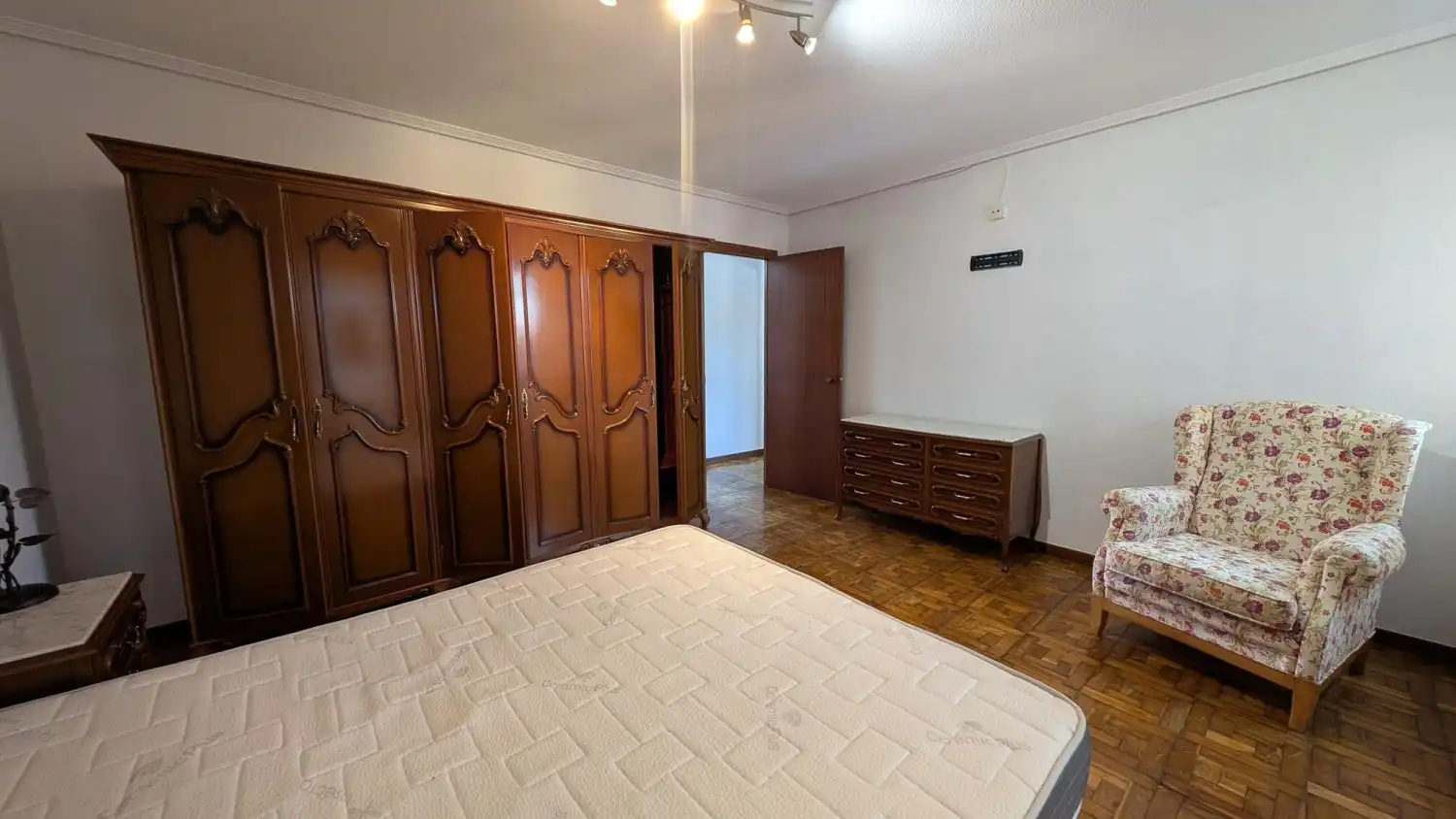 Dormitori de Pis de lloguer en Piélagos amb Calefacció i Terrassa