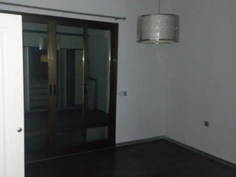 Büro zum Verkauf in Estepona mit Heizung und Balkon