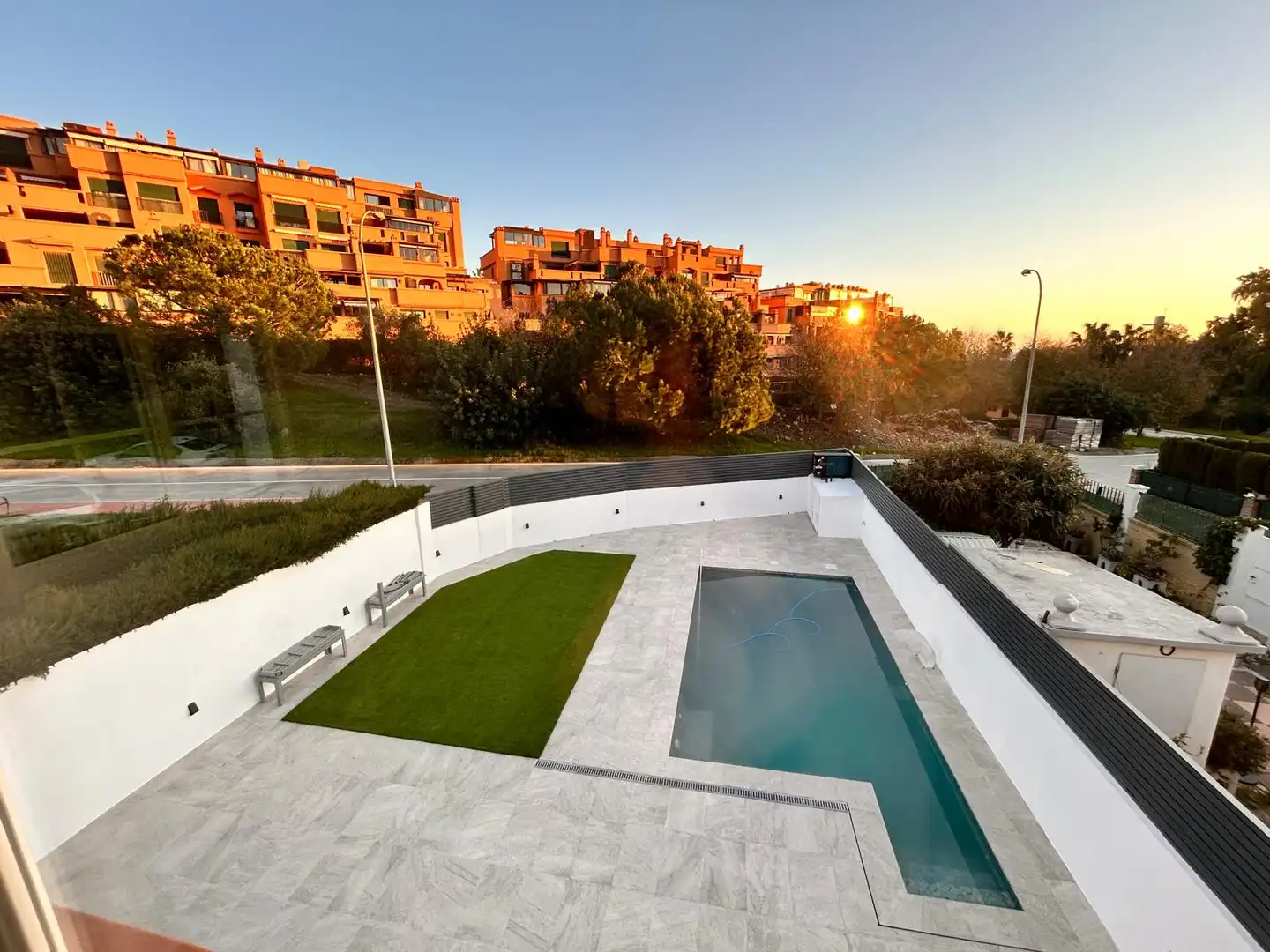 Swimming pool of Houses for sale in Marbella  with Air Conditioner, Heating and Private garden