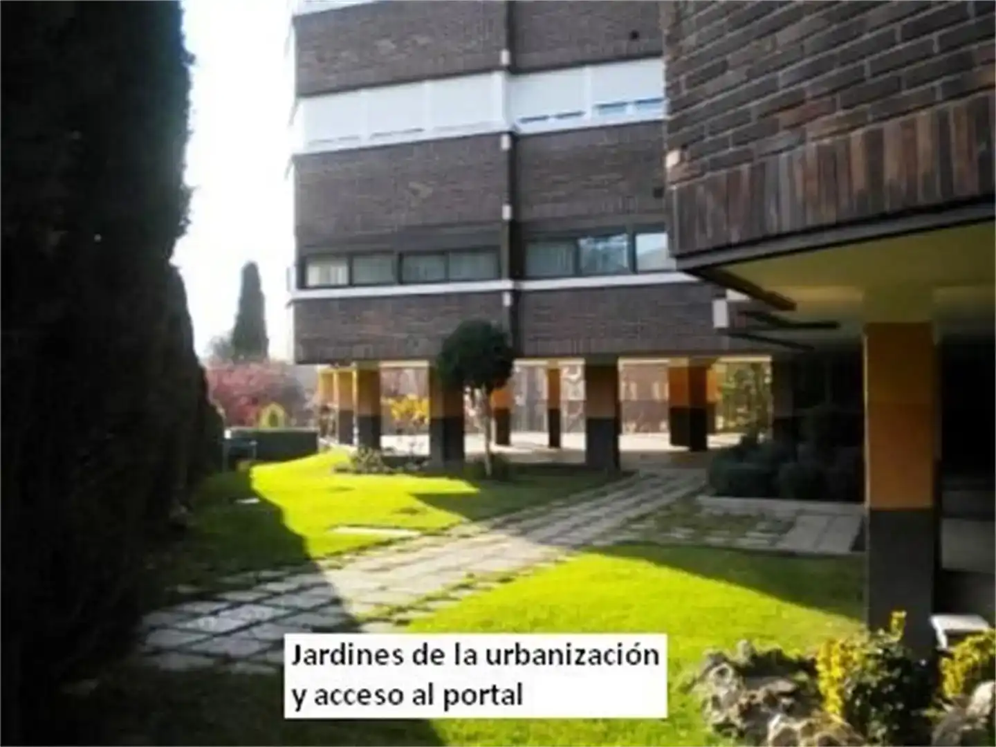 Jardí de Pis en venda en Pozuelo de Alarcón amb Aire condicionat