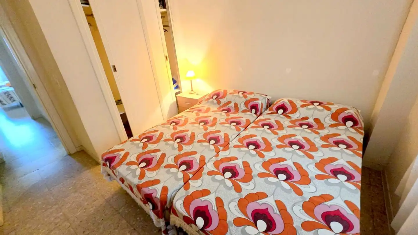 Dormitori de Apartament de lloguer en Gandia amb Terrassa i Moblat