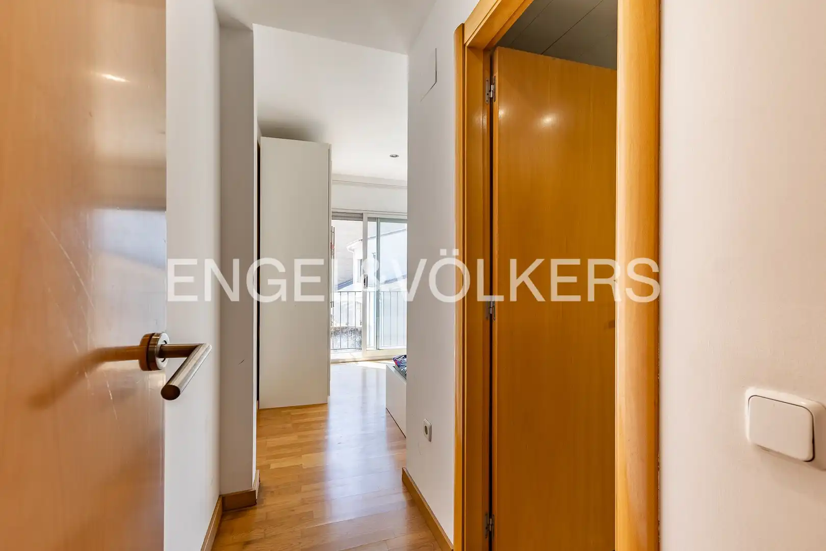 Casa adosada en venta en Sabadell con Calefacción, Terraza y Balcón