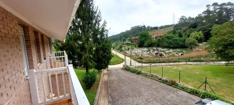 Außenansicht von Haus oder Chalet zum Verkauf in Camargo mit Heizung