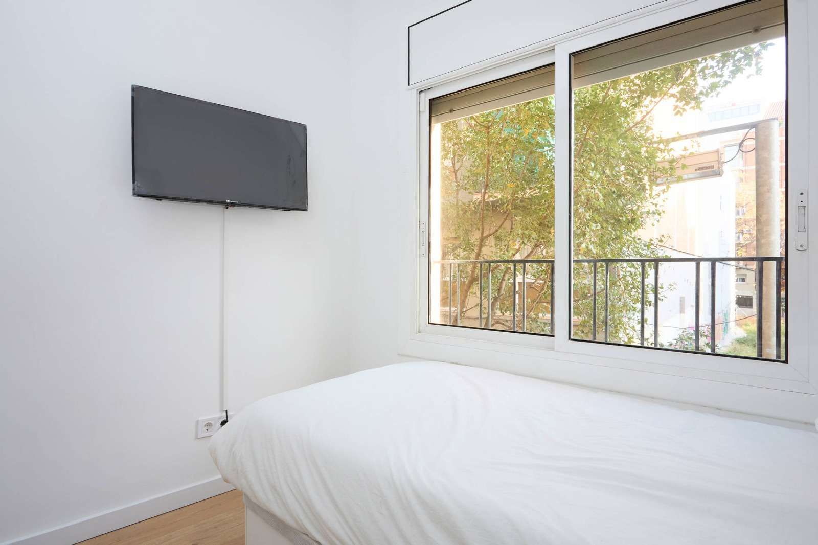 Bedroom of Flat to share in  Barcelona Capital  with Air Conditioner and Terrace