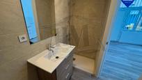 Bathroom of Study for sale in  Madrid Capital  with Parquet flooring, Oven and Washing machine