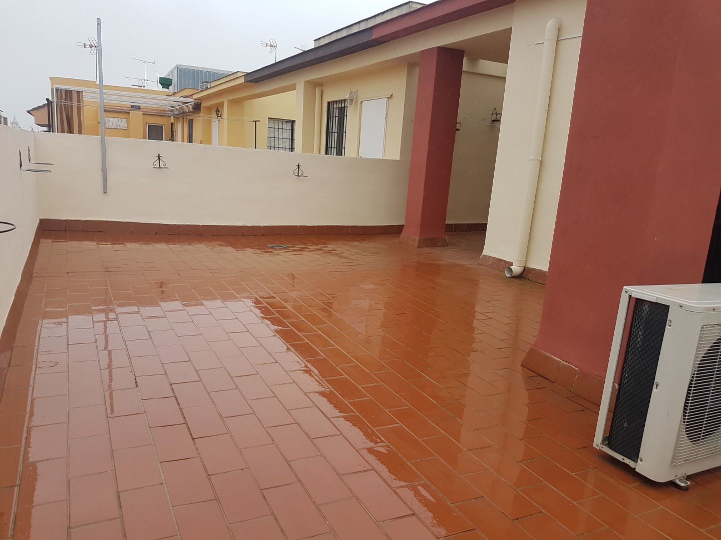 Terrassa de Dúplex de lloguer en Dos Hermanas amb Aire condicionat, Terrassa i Moblat
