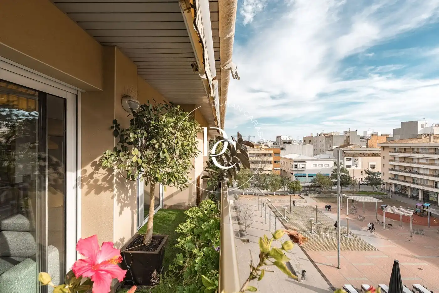 Vista exterior de Ático en venta en Vilanova i la Geltrú con Aire acondicionado, Calefacción y Trastero