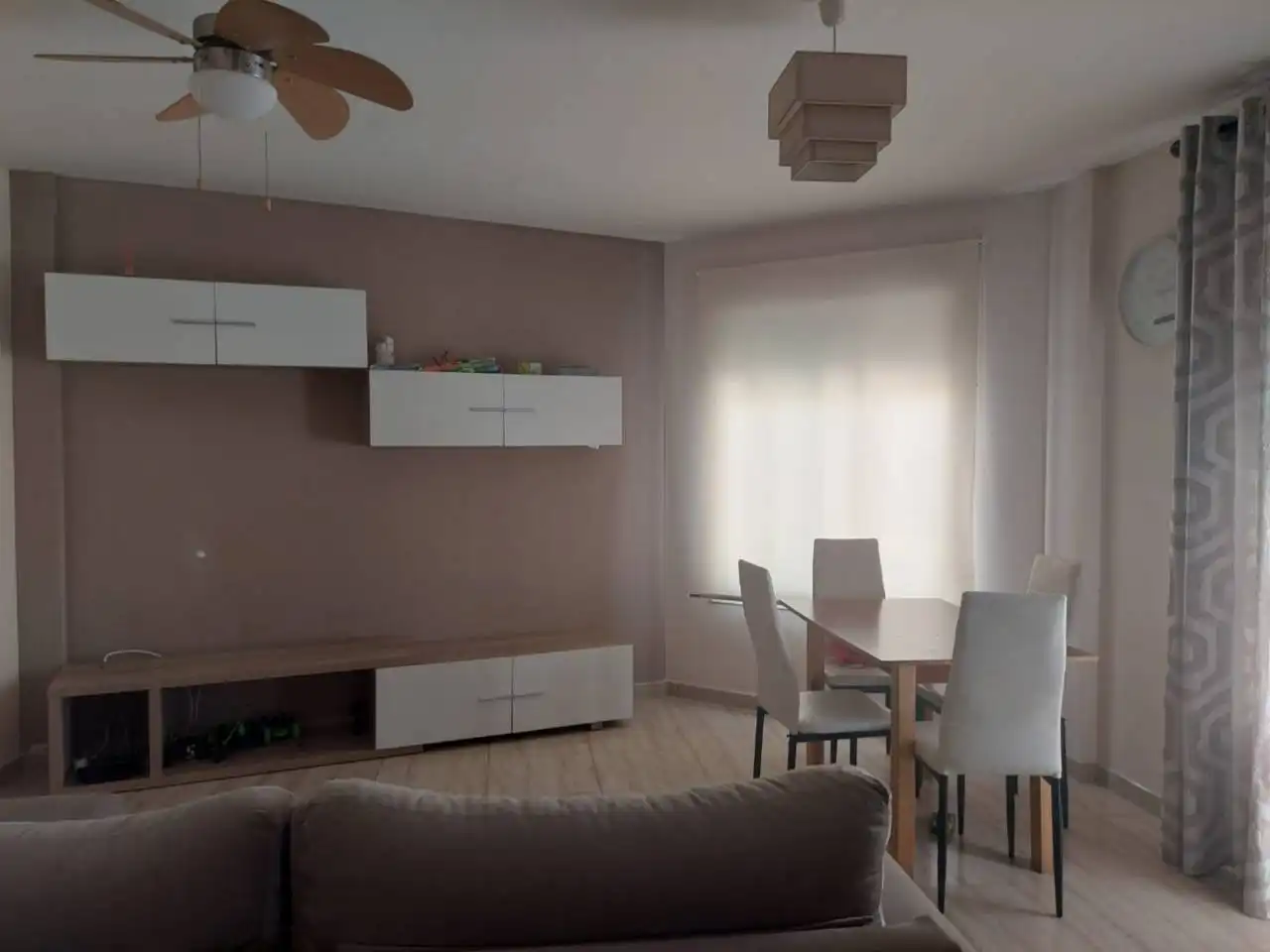 Sala de estar de Piso en venta en Torre Alháquime con Balcón
