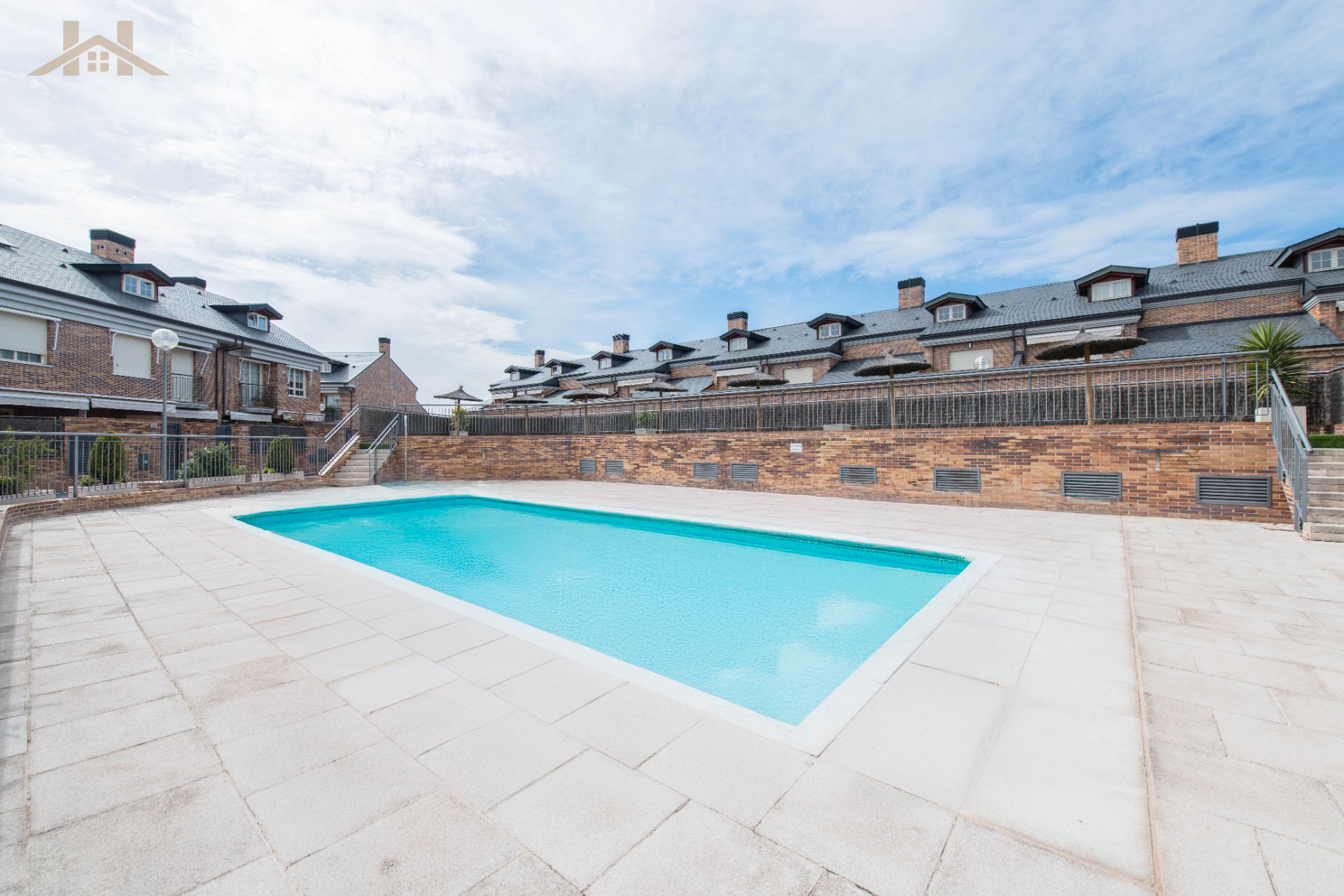 Swimming pool of Single-family semi-detached for rent in Boadilla del Monte  with Air Conditioner, Heating and Private garden