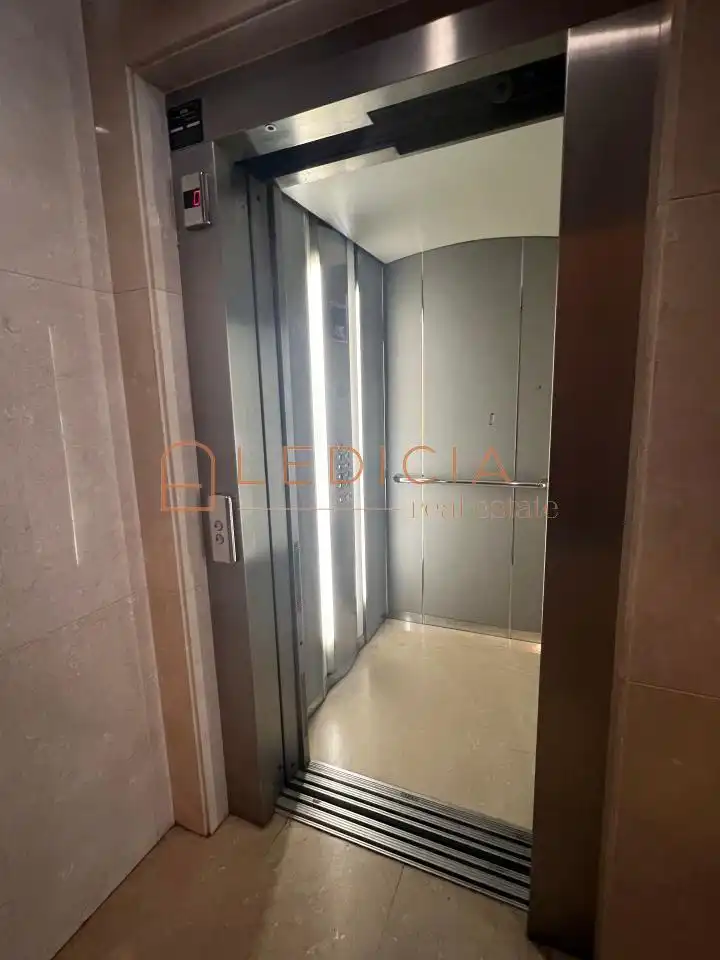 Estudio en venta en PI Y MARGALL, Casco Vello