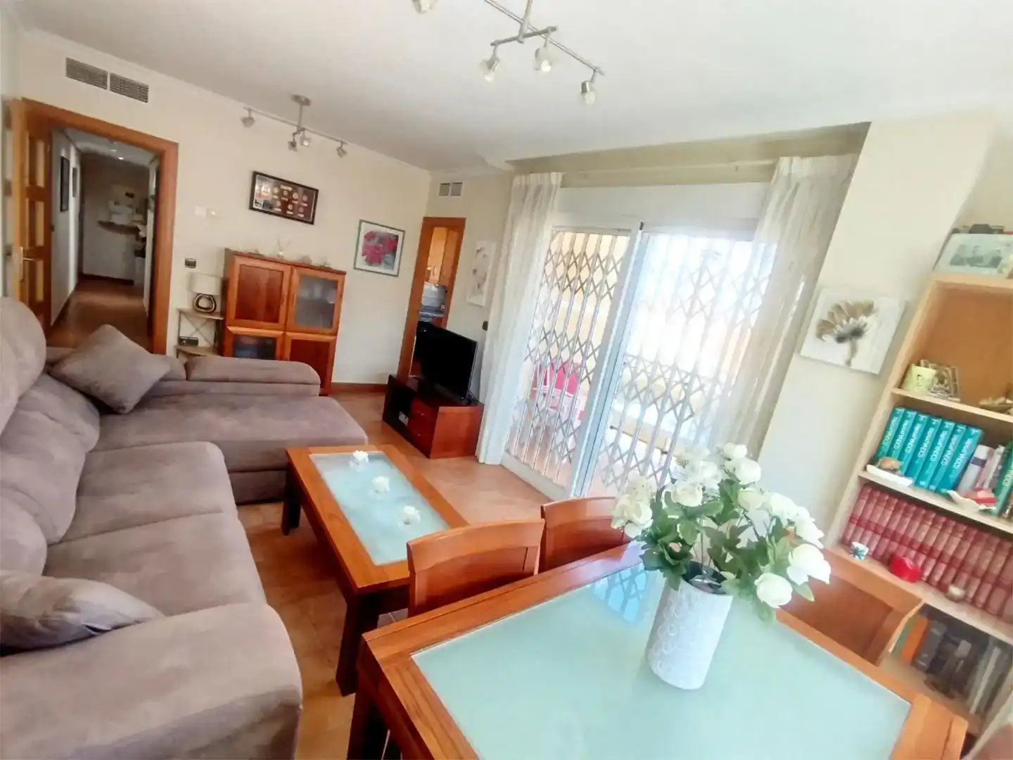 Sala d'estar de Pis en venda en El Campello amb Aire condicionat, Piscina i Moblat