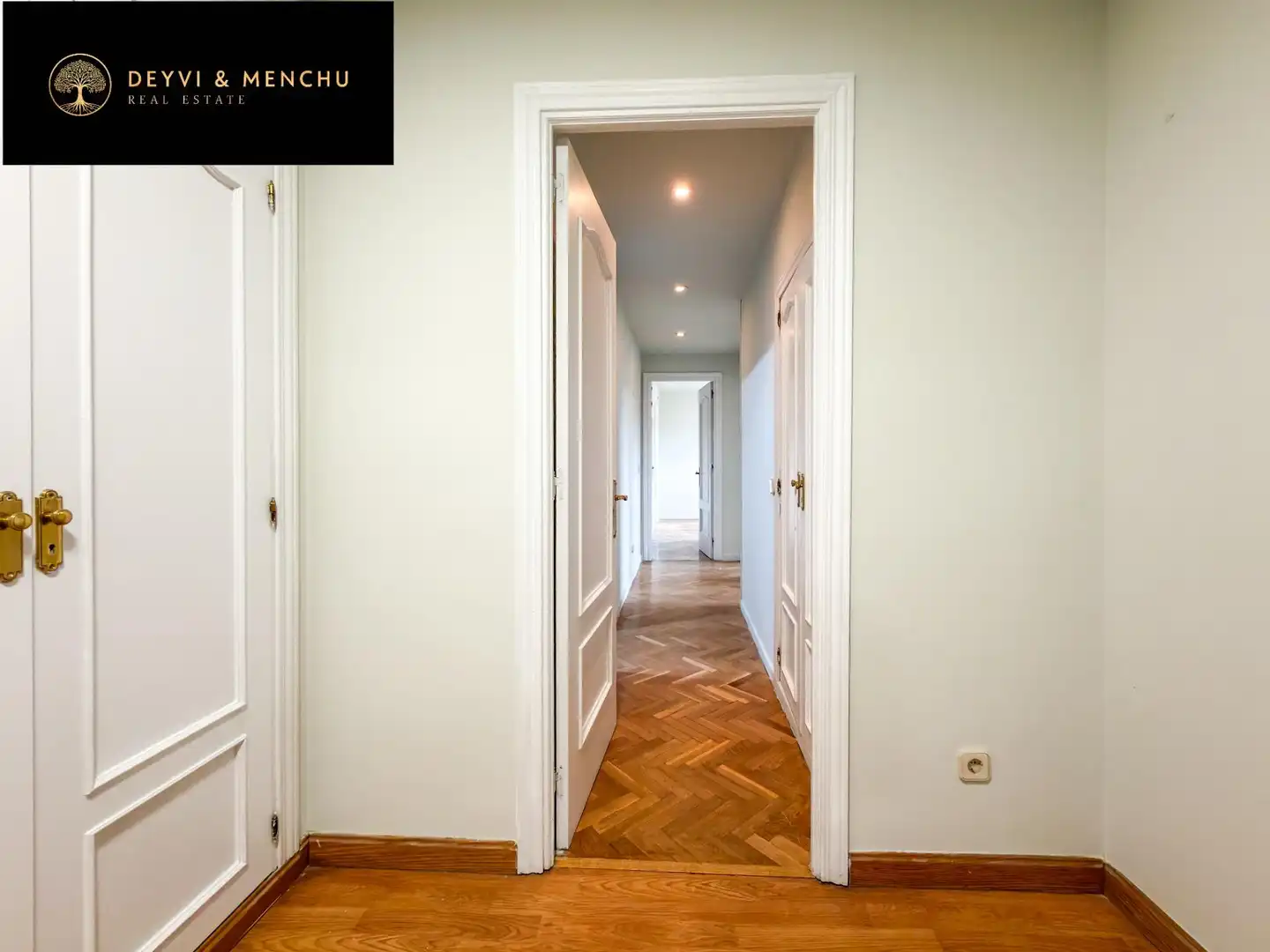 Ático de alquiler en Pozuelo de Alarcón con Aire acondicionado, Jardín privado y Parquet