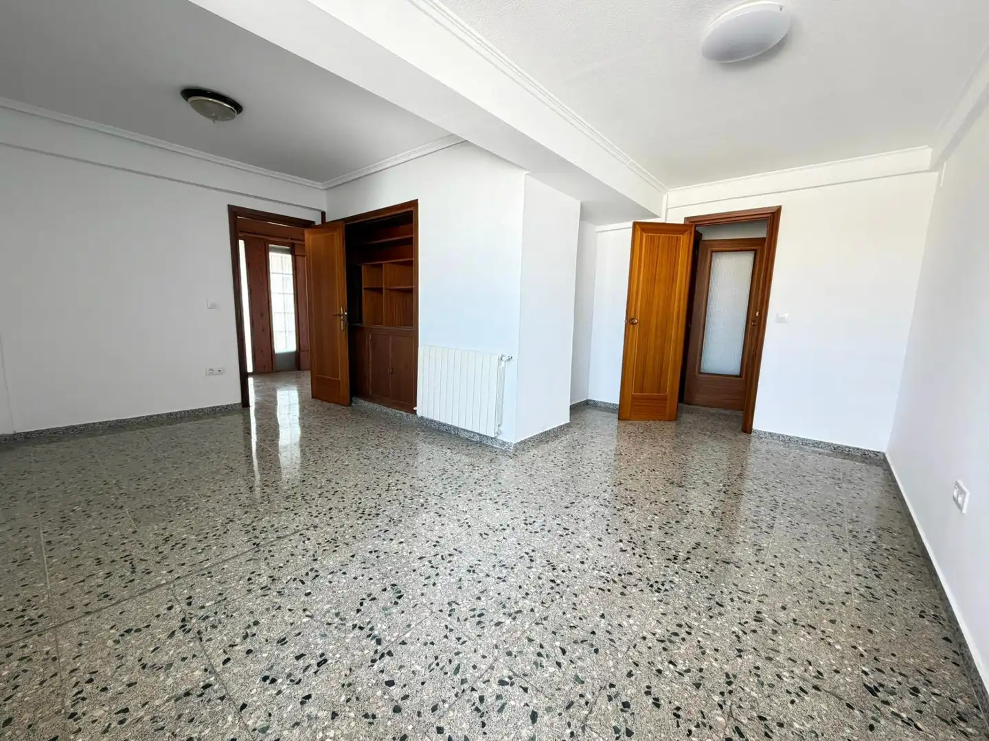Flat for rent in Avenida AL VEDAT, Centro - Casco antiguo