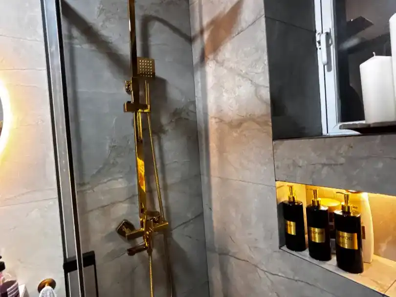 Baño de Piso de alquiler en Vera con Aire acondicionado, Piscina y Balcón