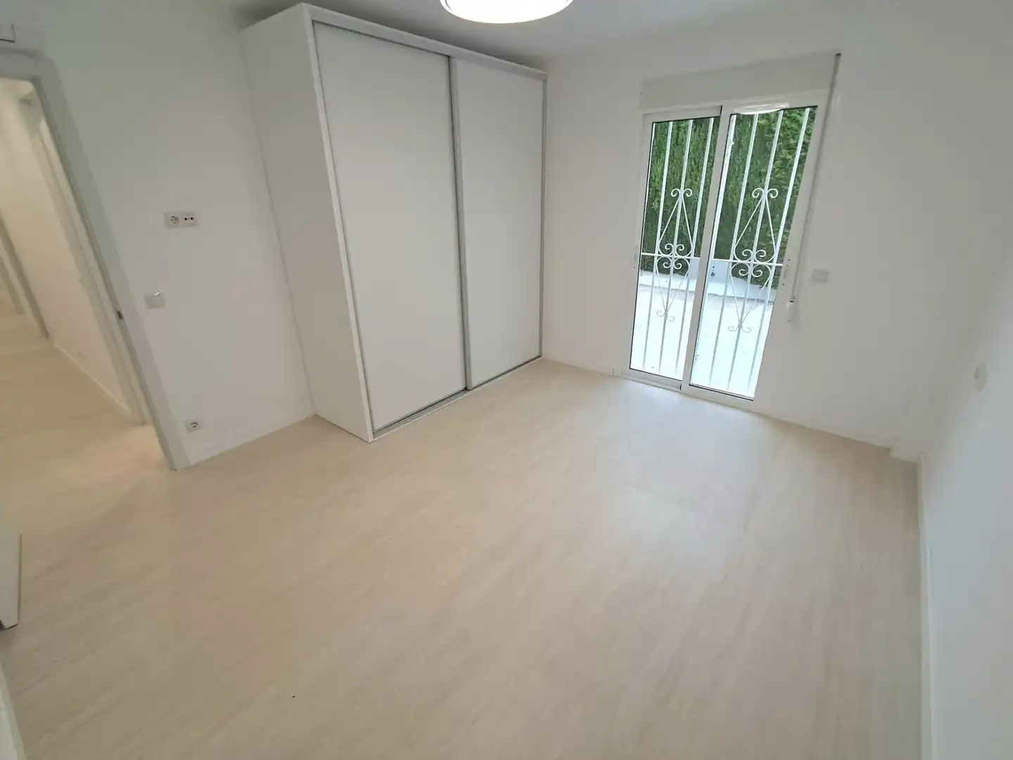 Habitación de Apartamento en venta en Benalmádena con Aire acondicionado, Calefacción y Jardín privado