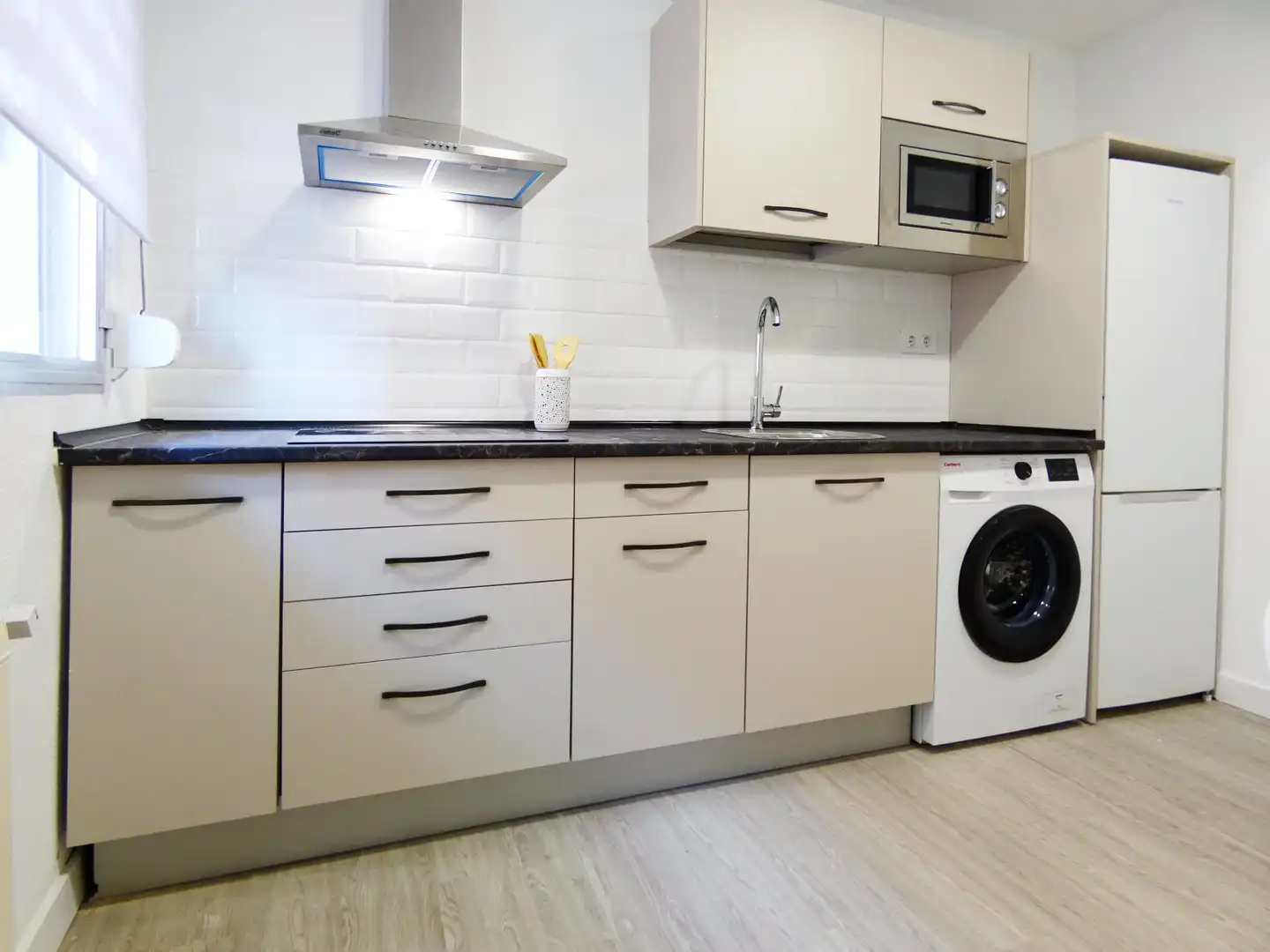 Cocina de Piso para compartir en Ávila con Calefacción, Amueblado y Horno