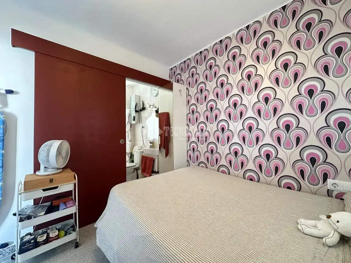 Habitación de Piso en venta en L'Hospitalet de Llobregat con Aire acondicionado, Terraza y Amueblado