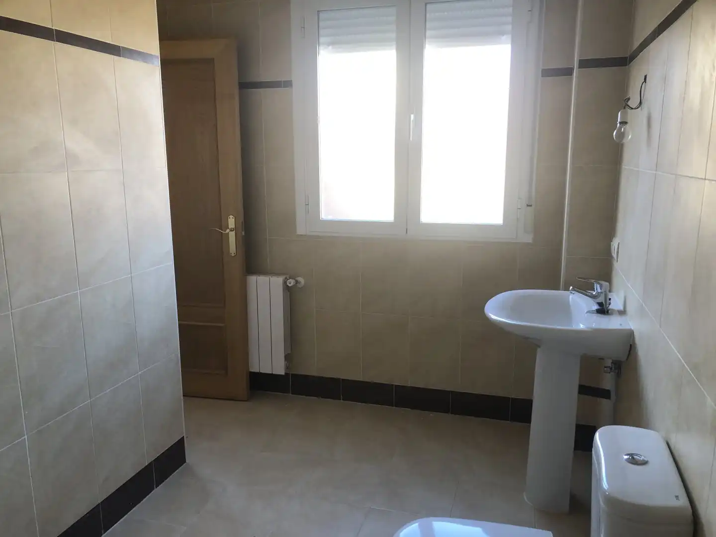 Baño de Casa adosada en venta en La Lastrilla  con Calefacción, Jardín privado y Terraza