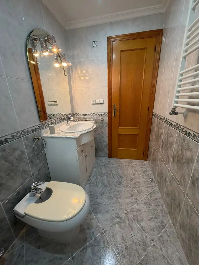 Baño de Piso de alquiler en Catarroja con Trastero