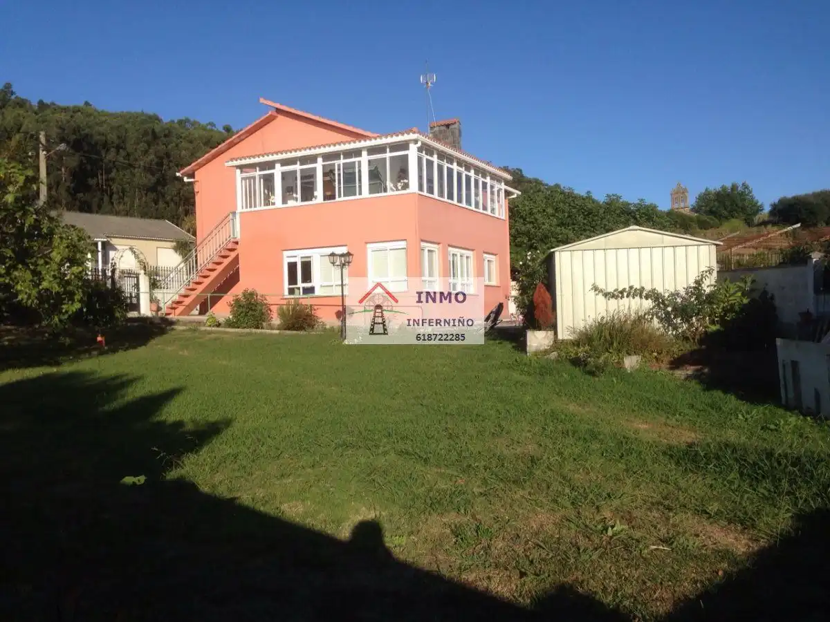 Vista exterior de Casa o xalet en venda en Ares, A Coruña