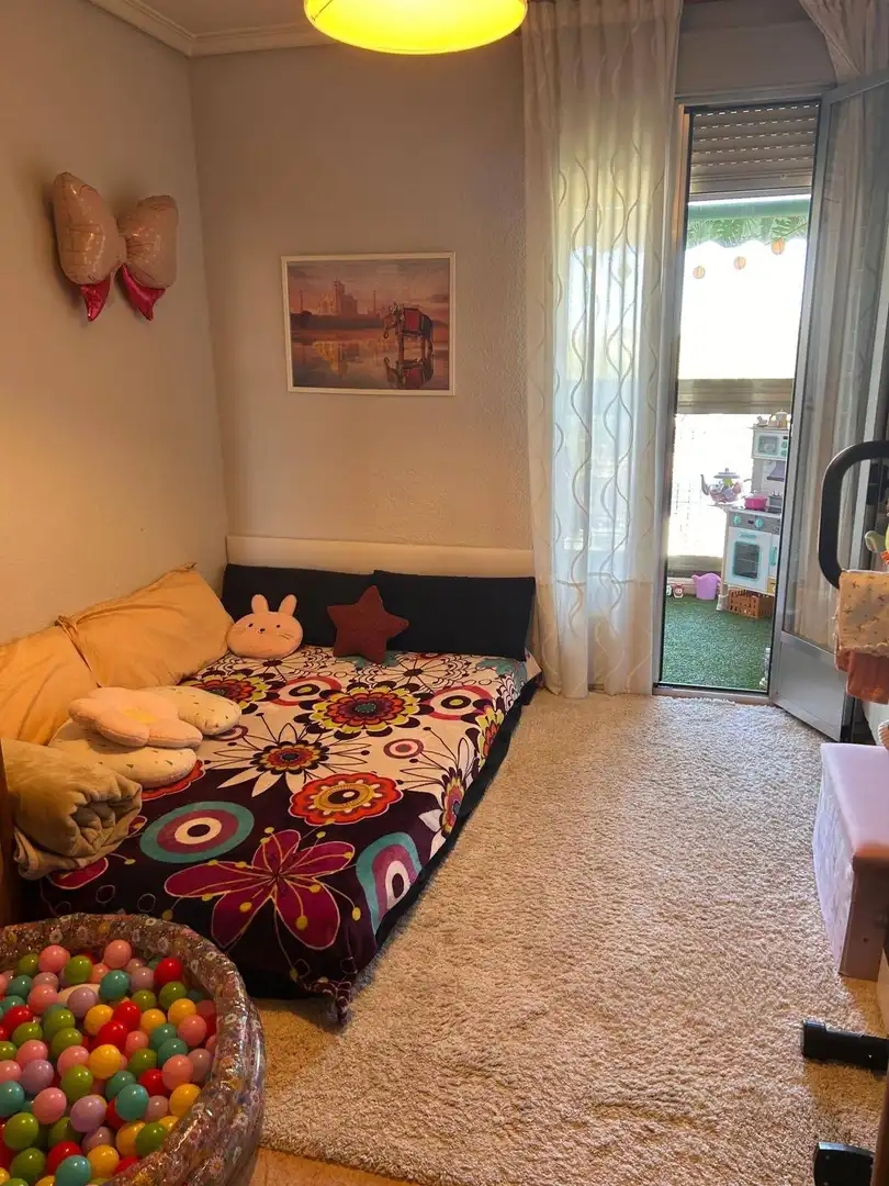 Habitación de Piso en venta en Madrid con Calefacción y Terraza