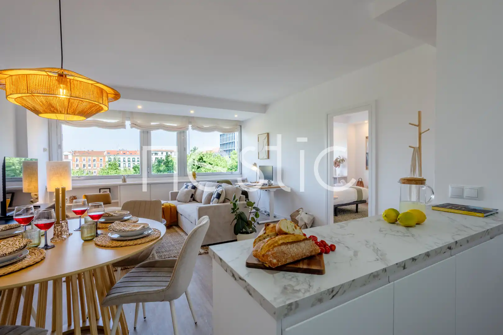 Sala de estar de Apartamento de alquiler en Madrid con Aire acondicionado, Calefacción y Amueblado