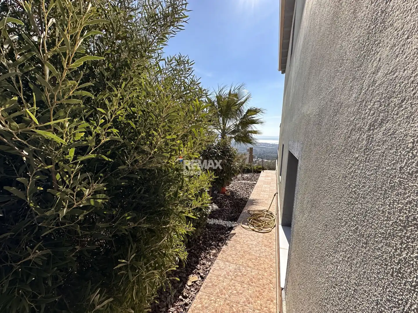 Vista exterior de Casa o xalet en venda en Roses amb Aire condicionat, Jardí privat i Piscina