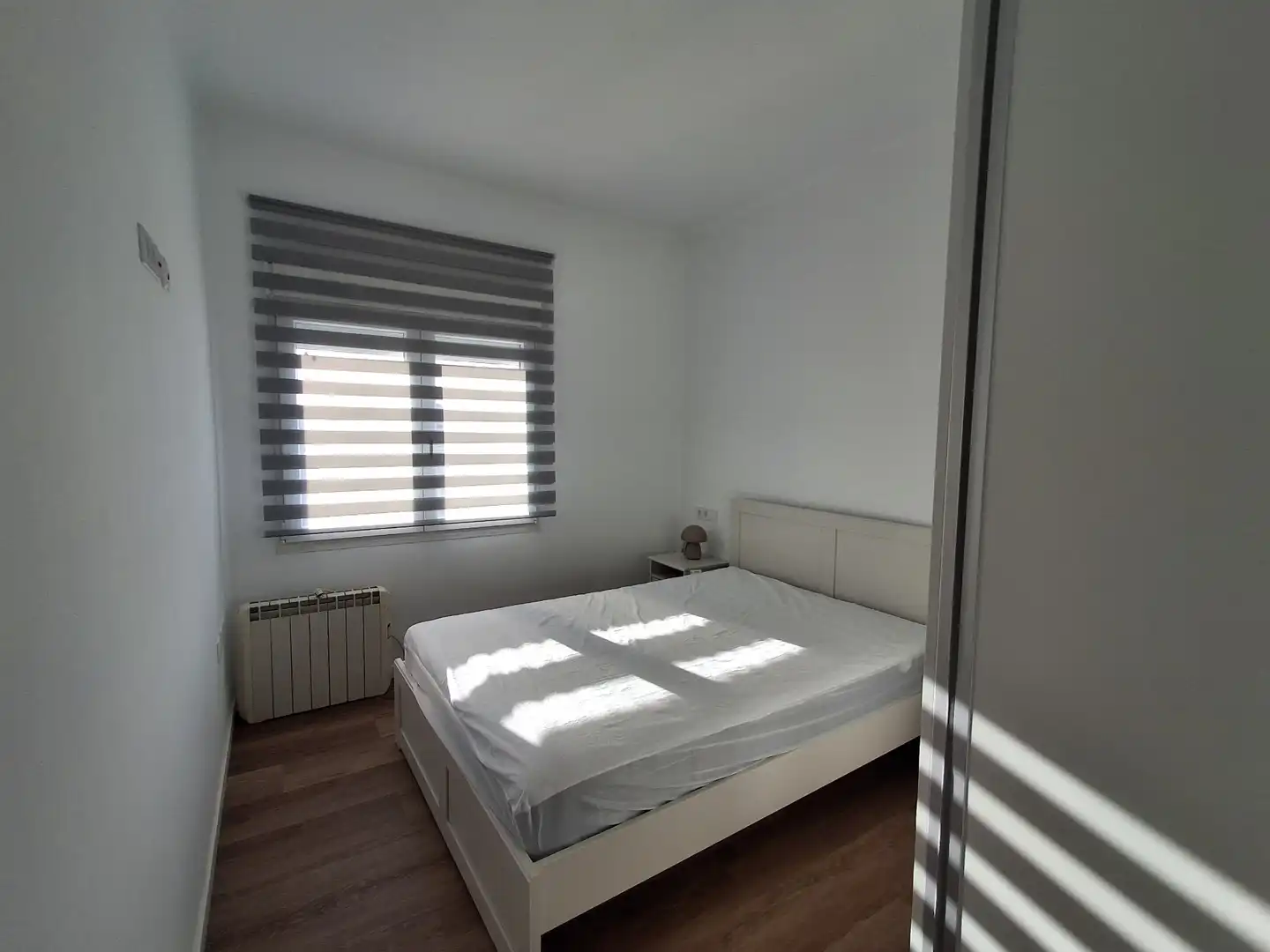 Bedroom of Flat for rent in Avilés  with Heating, Parquet flooring and Terrace