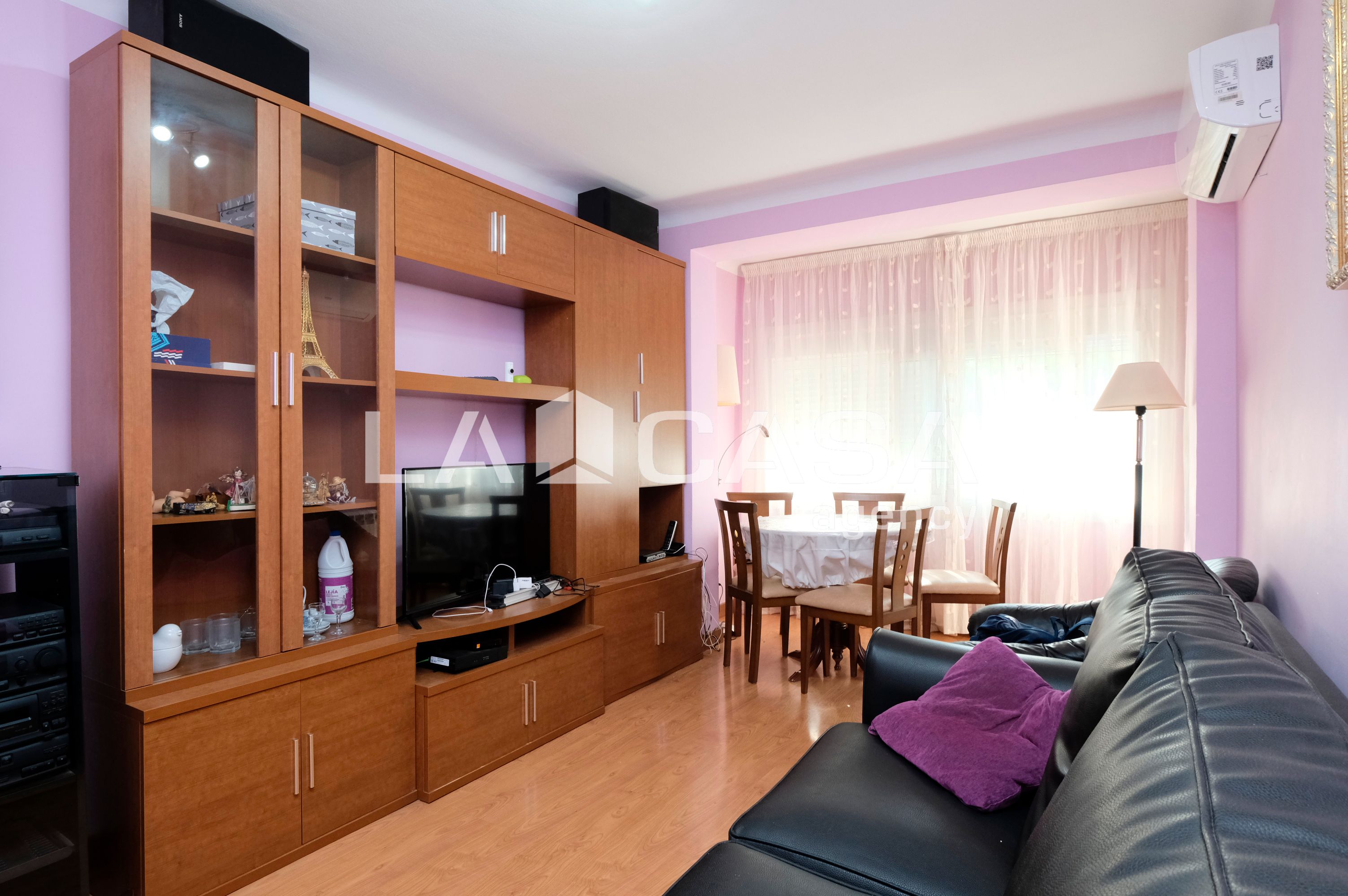 Living room of Flat for sale in  Barcelona Capital  with Balcony