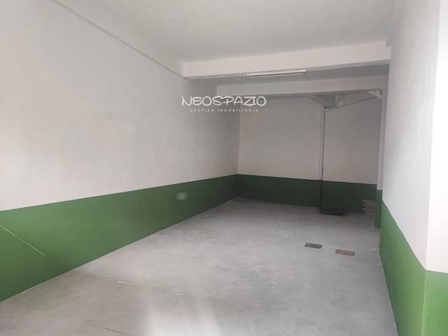 Local comercial en Alquiler en santiago en Recatelo - O Carme