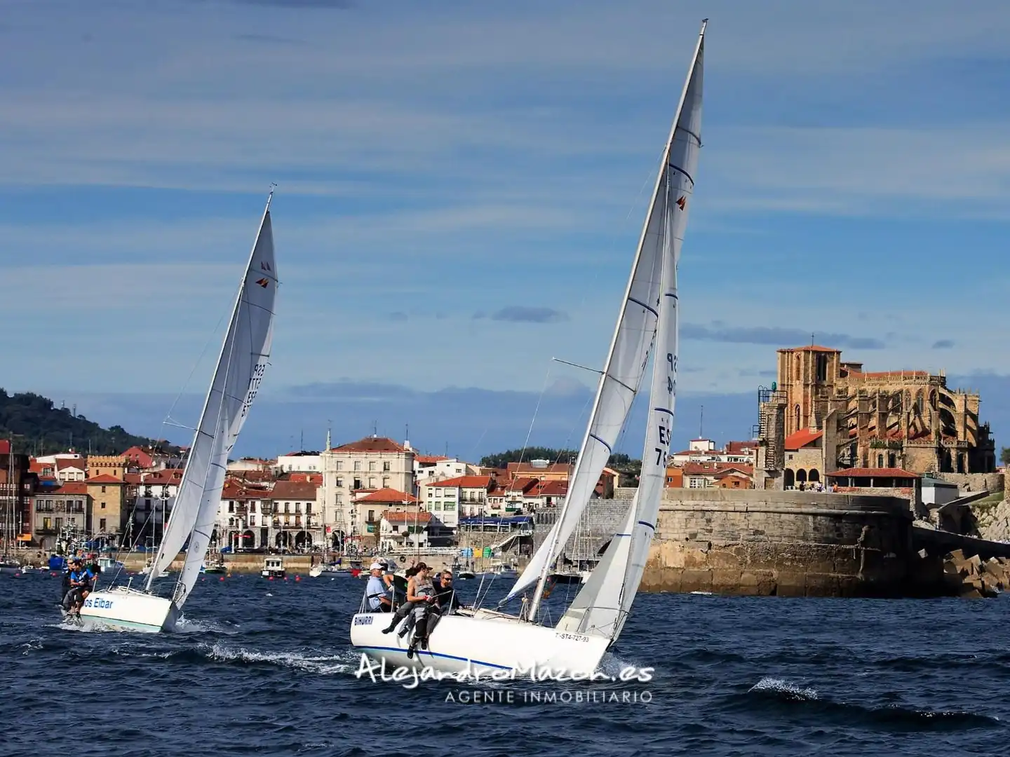 Ático en venta en Castro-Urdiales con Calefacción, Parquet y Terraza