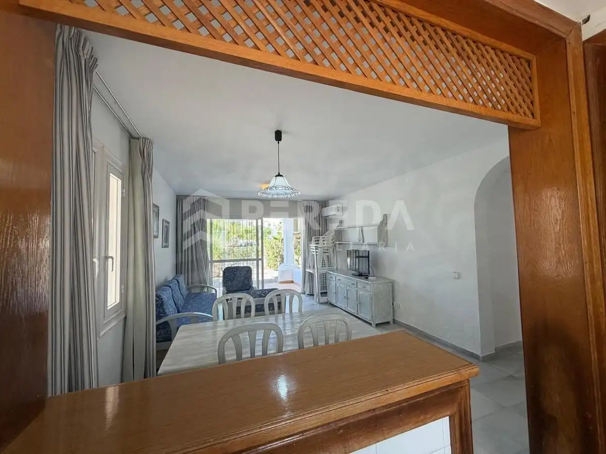 Sala de estar de Planta baja en venta en Roquetas de Mar con Aire acondicionado, Terraza y Amueblado