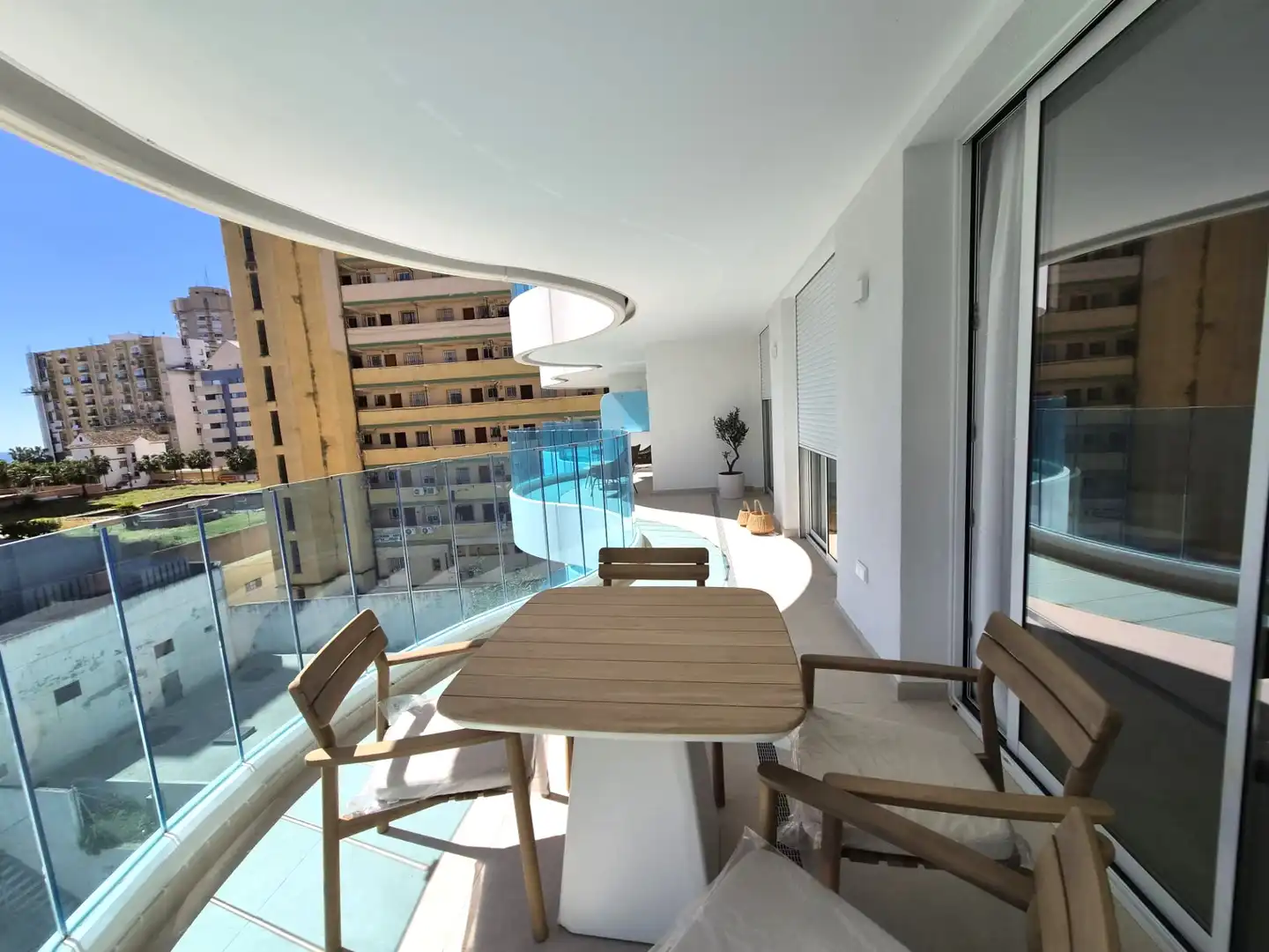 Piso de obra nueva con piscina en venta en Calle Colón 6, imagen 4